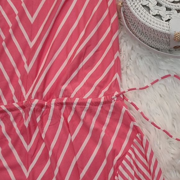 Pink dress - Picture 3 of 4